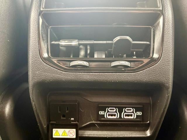 2022 Jeep Grand Cherokee Altitude