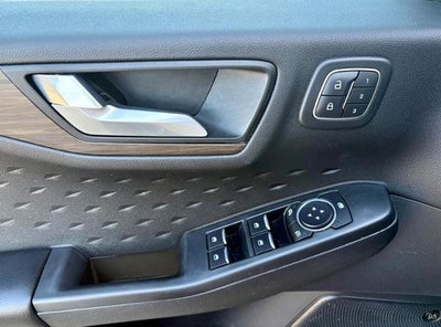 2020 Ford Escape Titanium Hybrid