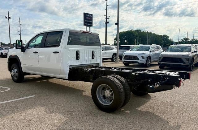 2026 GMC Sierra 3500 HD Chassis Cab Pro