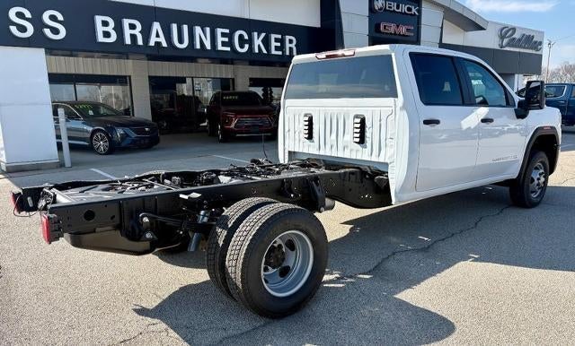 2026 GMC Sierra 3500 HD Chassis Cab Pro