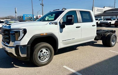 2026 GMC Sierra 3500 HD Chassis Cab Pro