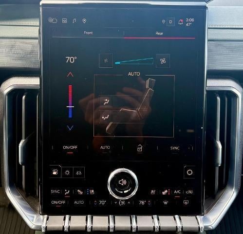 2024 GMC Acadia AT4