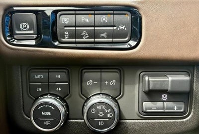 2025 GMC Yukon Denali Ultimate