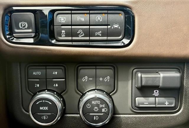 2025 GMC Yukon Denali Ultimate