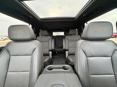 2023 Chevrolet Suburban High Country