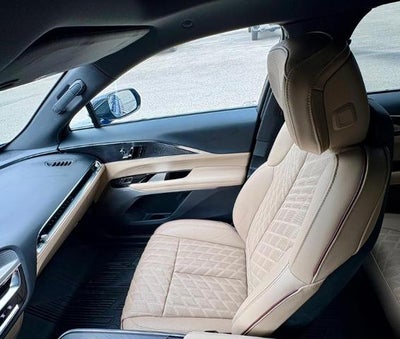 2024 Cadillac LYRIQ Luxury 3