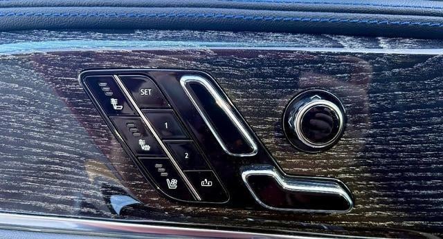 2025 Cadillac ESCALADE IQ Sport 1