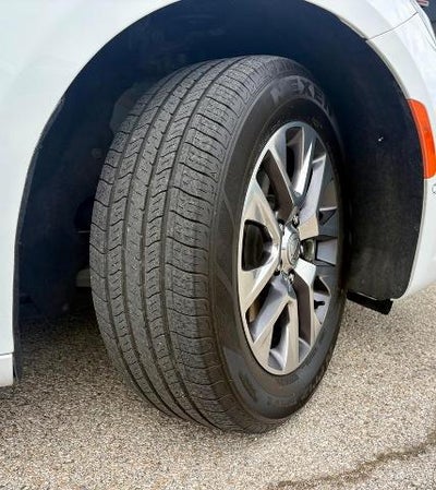 2025 Chrysler Pacifica Hybrid Pinnacle