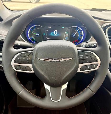 2025 Chrysler Pacifica Hybrid Pinnacle