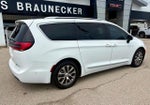 2025 Chrysler Pacifica Hybrid Pinnacle