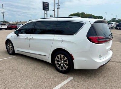 2025 Chrysler Pacifica Hybrid Pinnacle