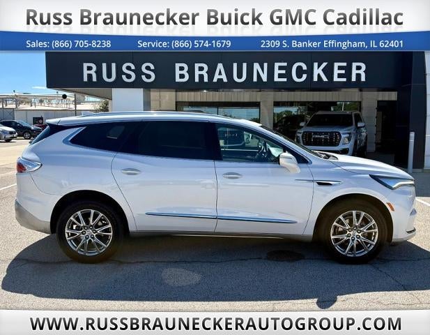 2023 Buick Enclave Essence
