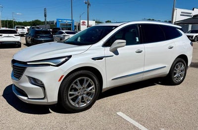 2023 Buick Enclave Essence