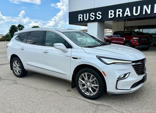 2022 Buick Enclave Essence