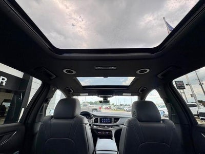 2022 Buick Enclave Essence