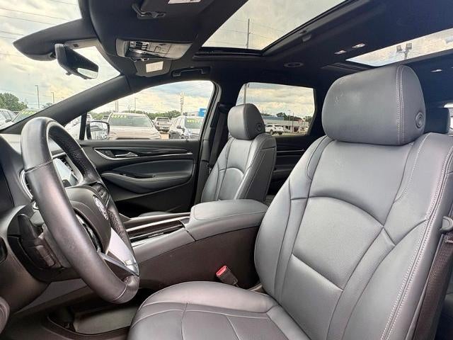 2022 Buick Enclave Essence