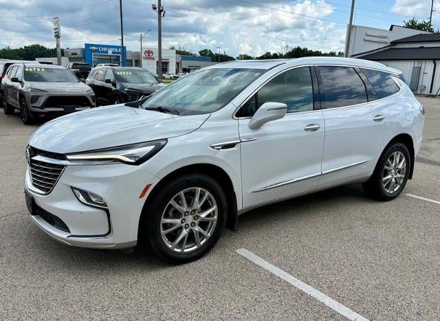 2022 Buick Enclave Essence