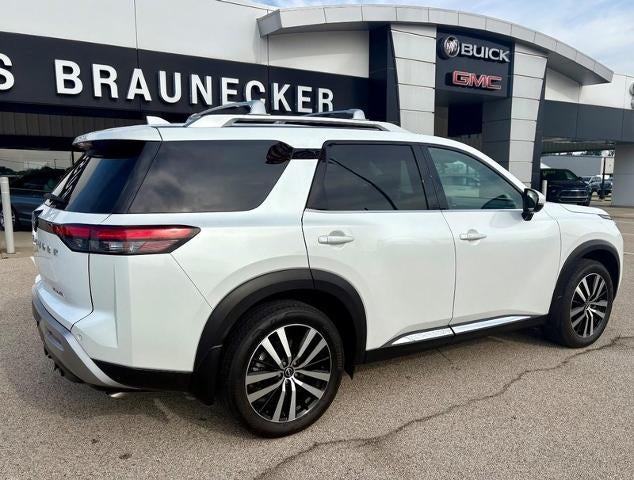 2025 Nissan Pathfinder Platinum