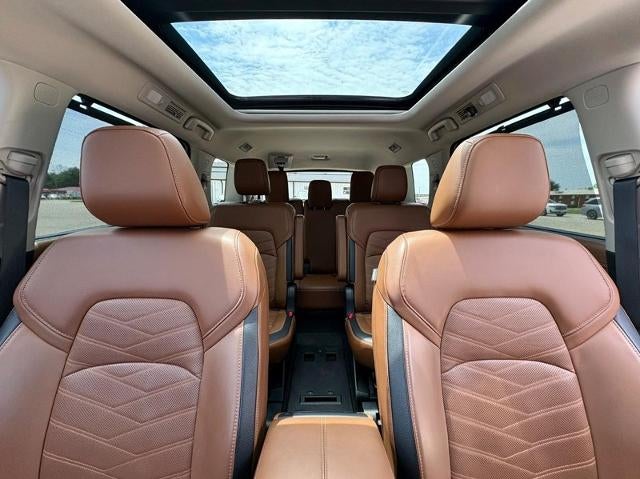 2025 Nissan Pathfinder Platinum