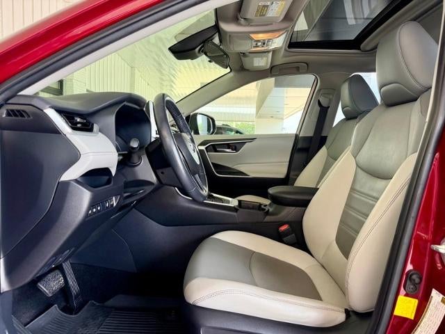 2020 Toyota RAV4 XLE Premium