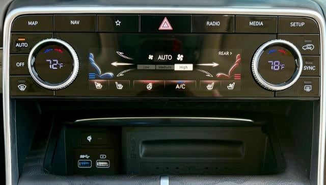 2024 Genesis GV80 Base