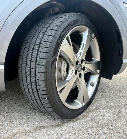 2024 Genesis GV80 Base